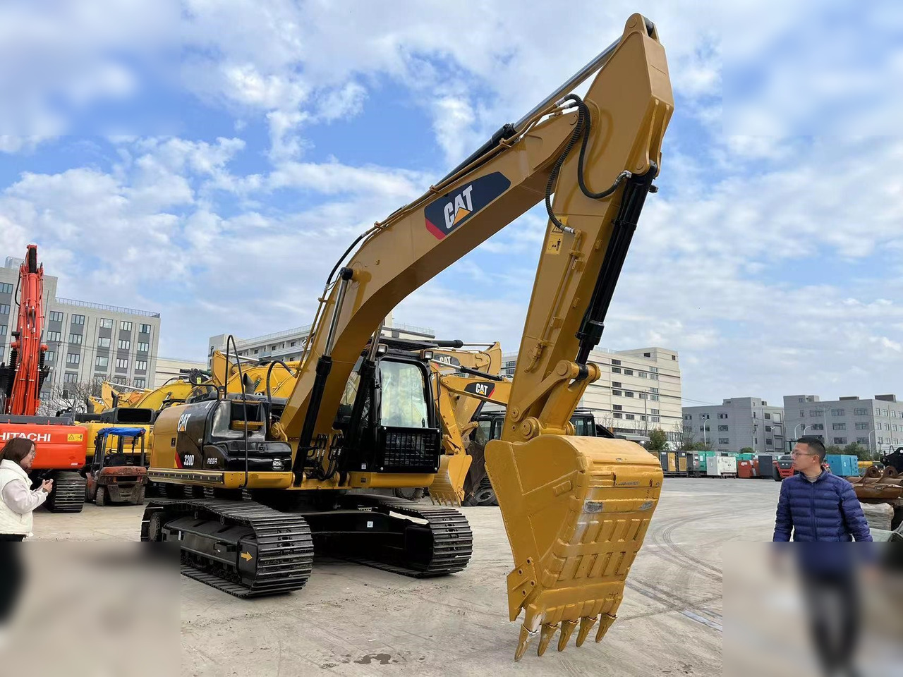 CATERPILLAR 320D - Pelle sur chenille: photos 3 CATERPILLAR 320D - Pelle sur chenille: photos 3