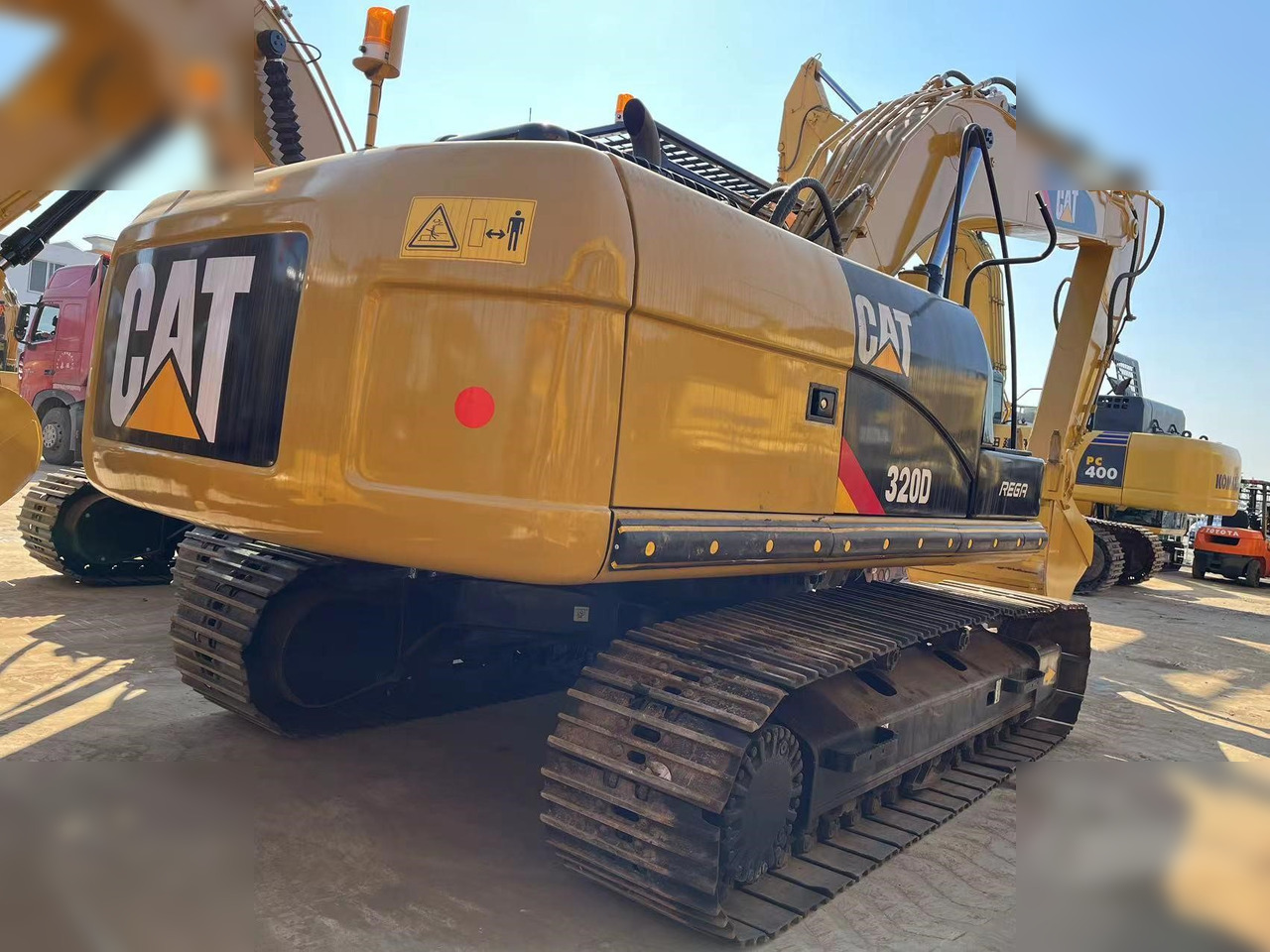 CATERPILLAR 320D - Pelle sur chenille: photos 2 CATERPILLAR 320D - Pelle sur chenille: photos 2