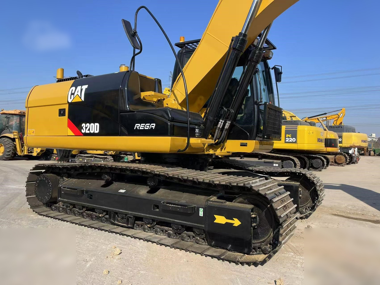 CATERPILLAR 320D - Pelle sur chenille: photos 4 CATERPILLAR 320D - Pelle sur chenille: photos 4