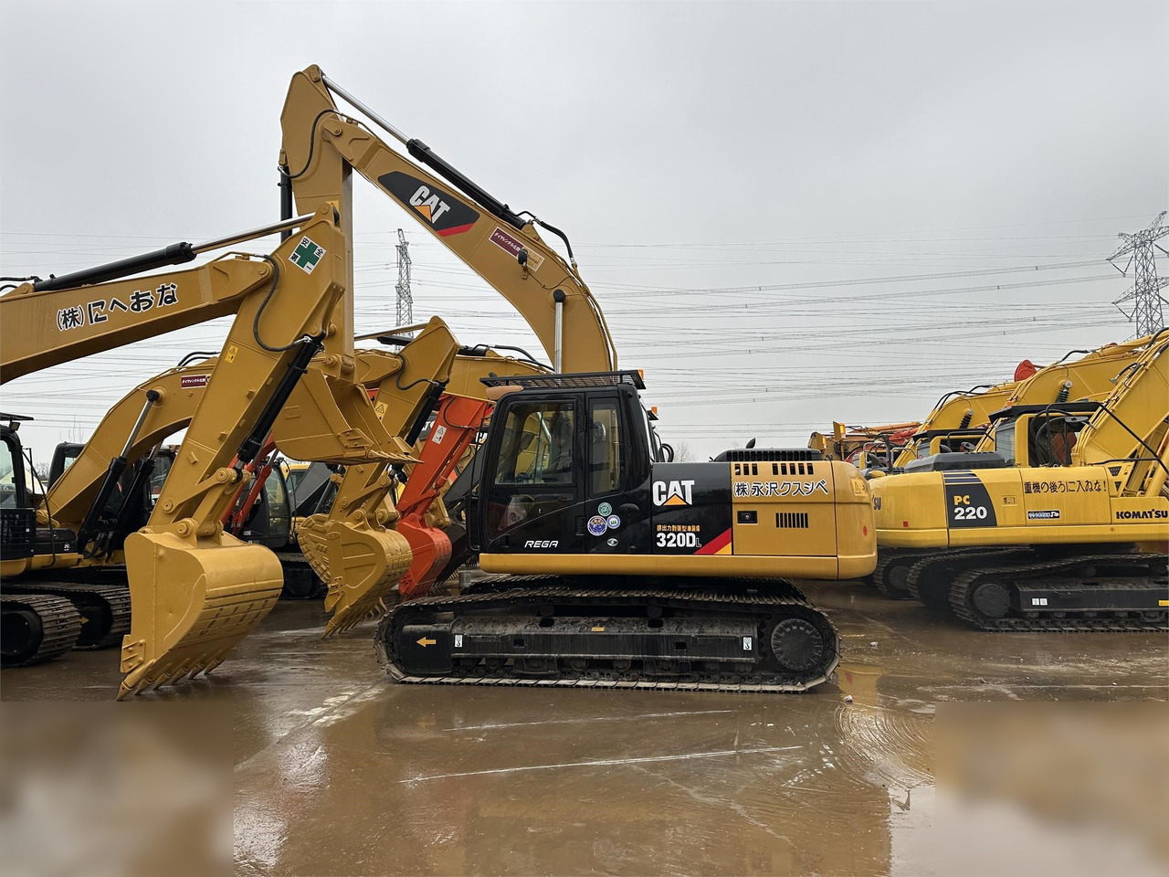 CATERPILLAR 320DL - Pelle sur chenille: photos 1 CATERPILLAR 320DL - Pelle sur chenille: photos 1