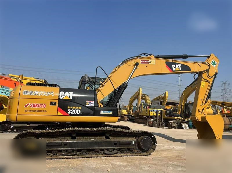 CATERPILLAR 320DL - Pelle sur chenille: photos 3 CATERPILLAR 320DL - Pelle sur chenille: photos 3