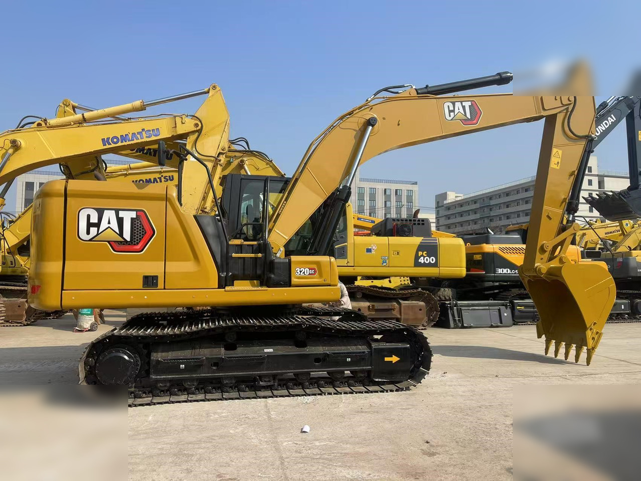 CATERPILLAR 320GC - Pelle sur chenille: photos 3 CATERPILLAR 320GC - Pelle sur chenille: photos 3