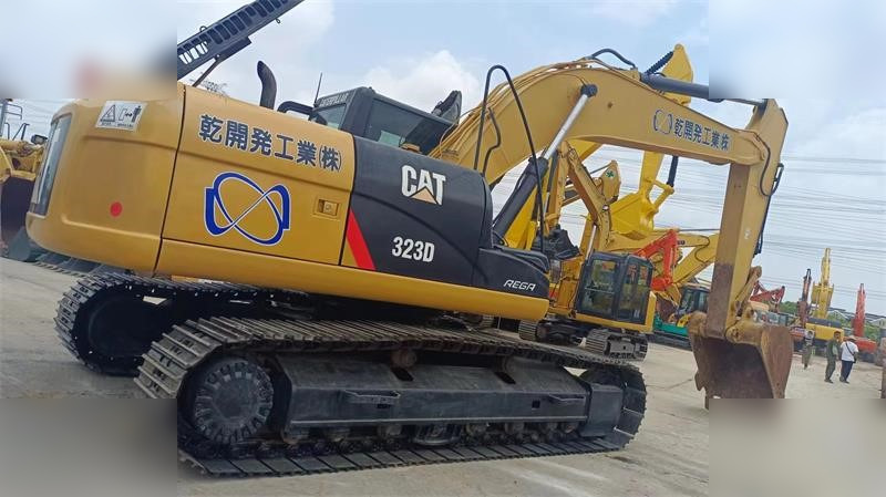 CATERPILLAR 323D - Pelle sur chenille: photos 1 CATERPILLAR 323D - Pelle sur chenille: photos 1