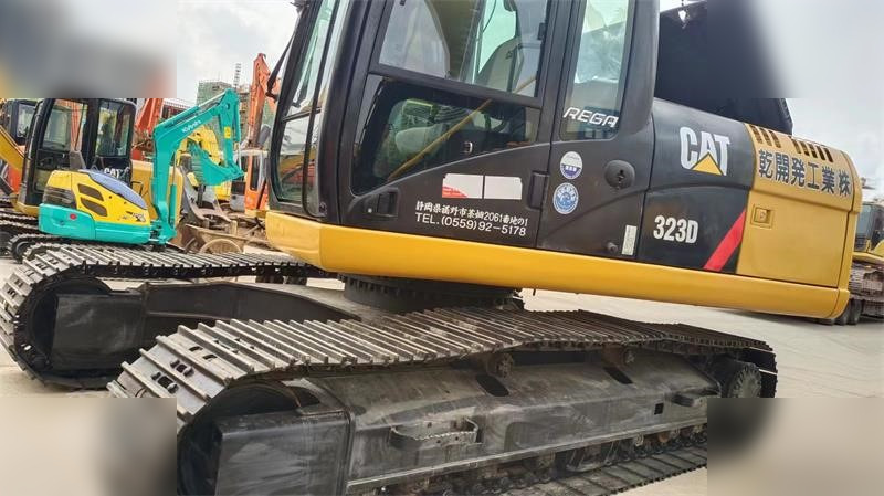 CATERPILLAR 323D - Pelle sur chenille: photos 4 CATERPILLAR 323D - Pelle sur chenille: photos 4