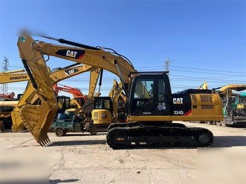 CATERPILLAR 324DL - Pelle sur chenille: photos 2 CATERPILLAR 324DL - Pelle sur chenille: photos 2