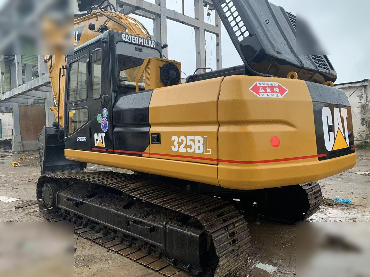CATERPILLAR 325BL - Pelle sur chenille: photos 4 CATERPILLAR 325BL - Pelle sur chenille: photos 4
