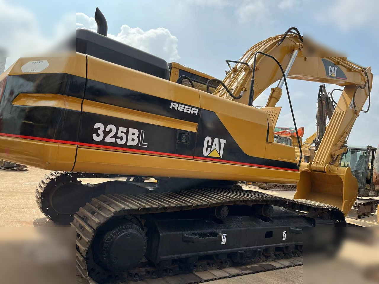 CATERPILLAR 325BL - Pelle sur chenille: photos 3 CATERPILLAR 325BL - Pelle sur chenille: photos 3