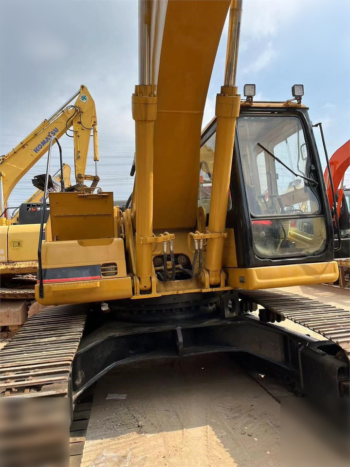 CATERPILLAR 325BL - Pelle sur chenille: photos 2 CATERPILLAR 325BL - Pelle sur chenille: photos 2