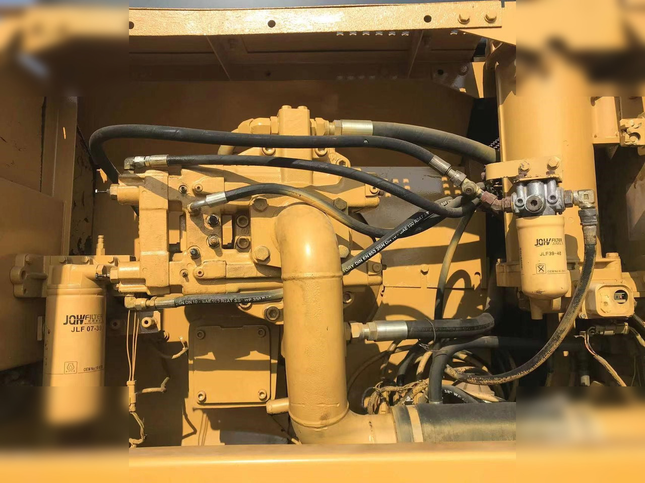 CATERPILLAR 330BL - Pelle sur chenille: photos 5 CATERPILLAR 330BL - Pelle sur chenille: photos 5