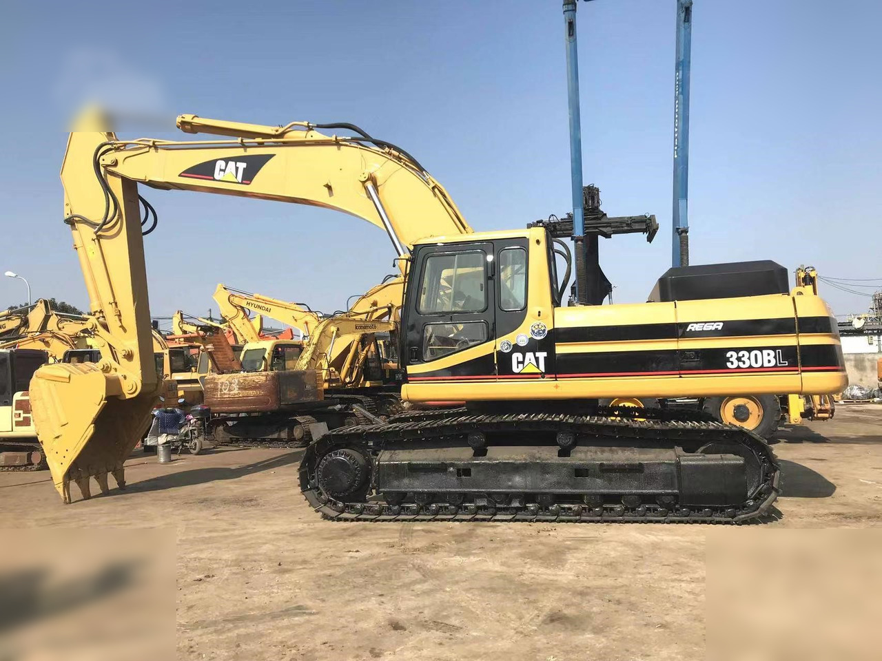 CATERPILLAR 330BL - Pelle sur chenille: photos 3 CATERPILLAR 330BL - Pelle sur chenille: photos 3
