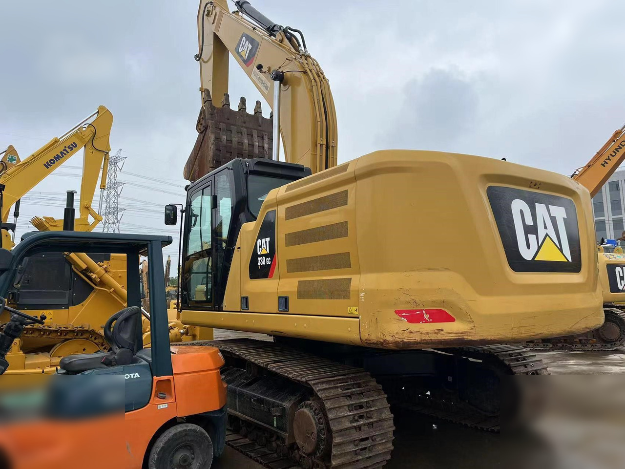 CATERPILLAR 330GC - Pelle sur chenille: photos 4 CATERPILLAR 330GC - Pelle sur chenille: photos 4