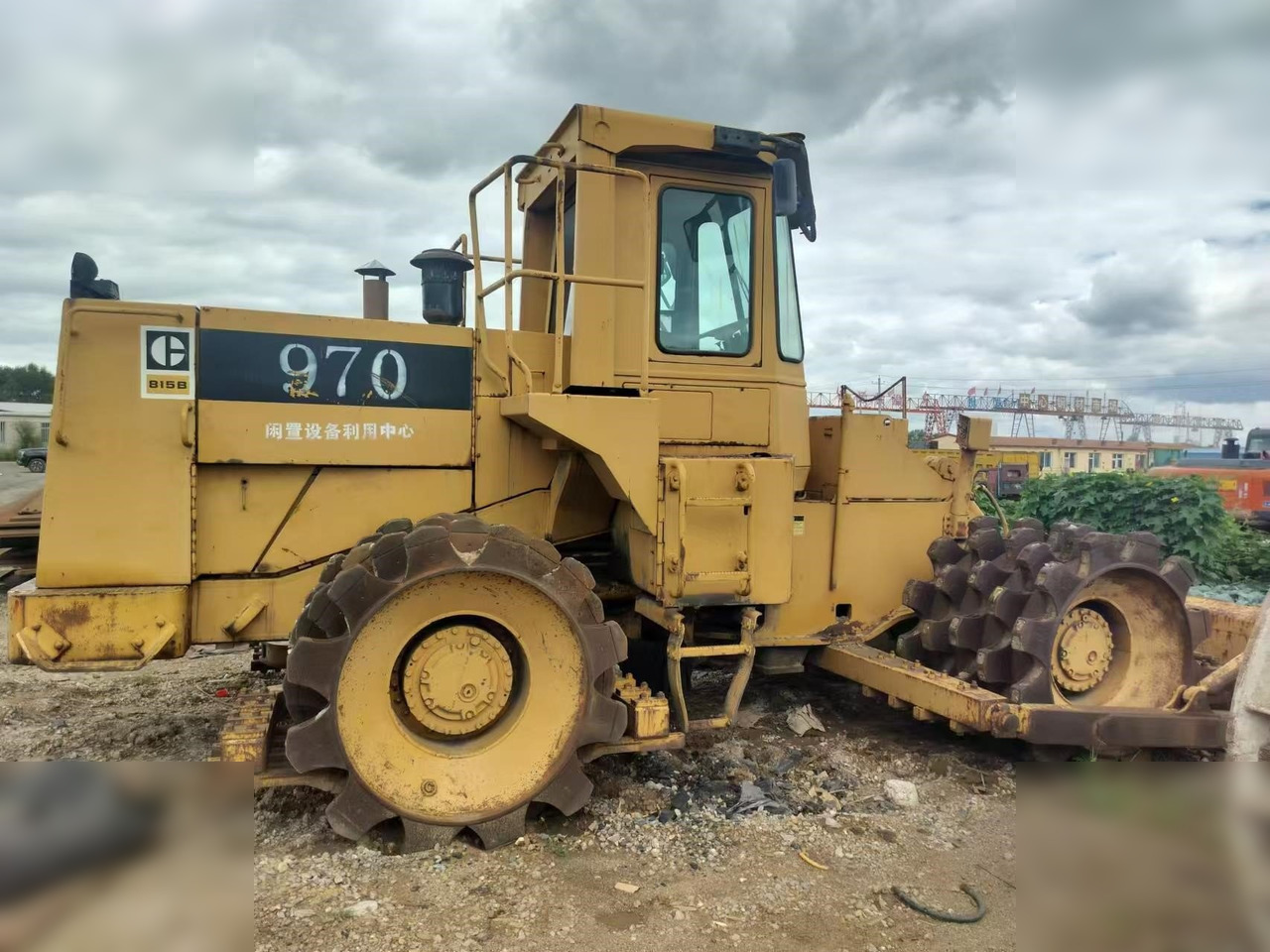 CATERPILLAR 815B - Rouleau compresseur: photos 1 CATERPILLAR 815B - Rouleau compresseur: photos 1