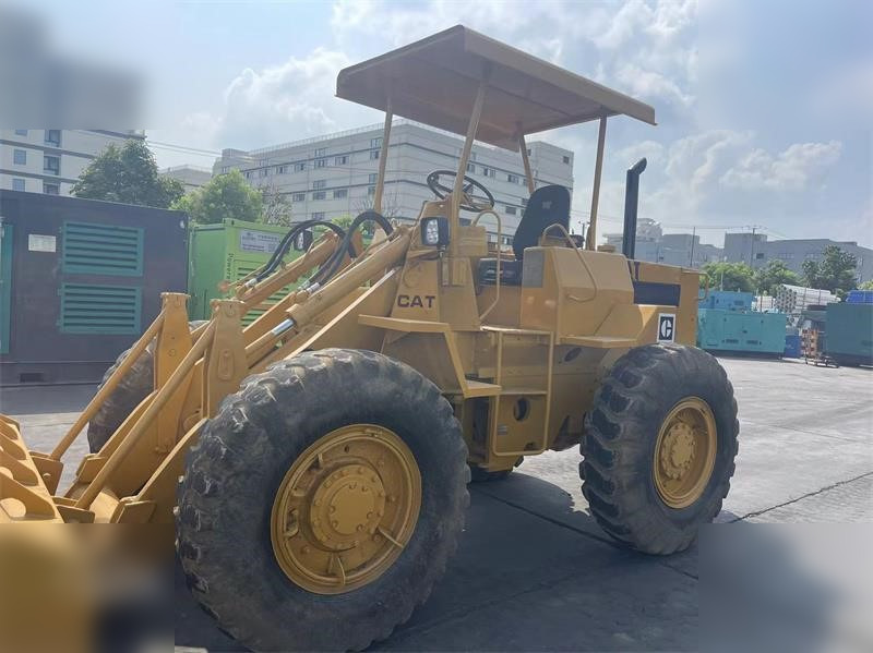 CATERPILLAR 910 - Chargeuse sur pneus: photos 3 CATERPILLAR 910 - Chargeuse sur pneus: photos 3