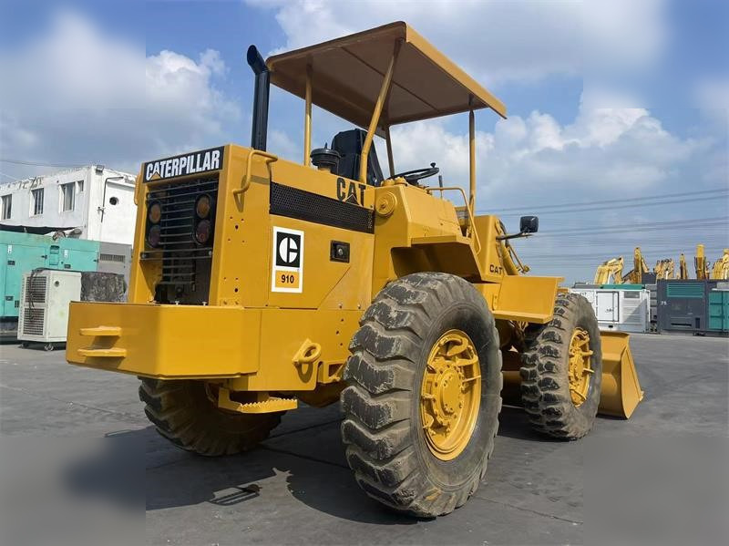 CATERPILLAR 910 - Chargeuse sur pneus: photos 5 CATERPILLAR 910 - Chargeuse sur pneus: photos 5