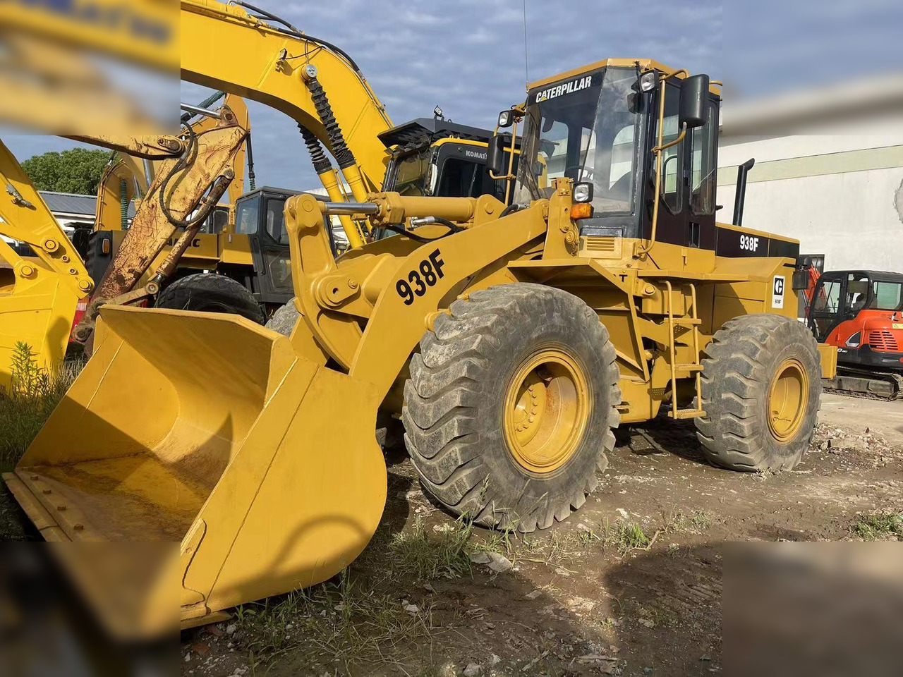 CATERPILLAR 938F - Chargeuse sur pneus: photos 1 CATERPILLAR 938F - Chargeuse sur pneus: photos 1
