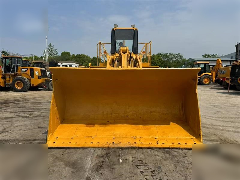 CATERPILLAR 966E - Chargeuse sur pneus: photos 3 CATERPILLAR 966E - Chargeuse sur pneus: photos 3