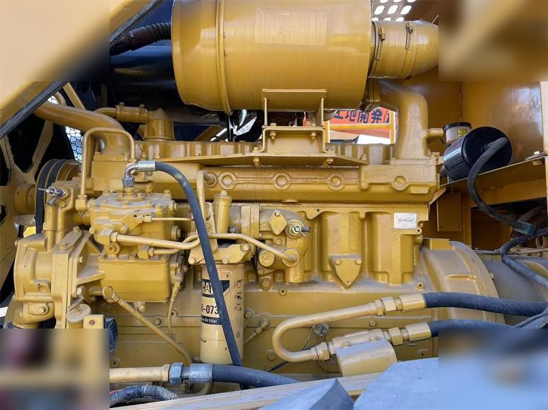 CATERPILLAR 966G - Chargeuse sur pneus: photos 4 CATERPILLAR 966G - Chargeuse sur pneus: photos 4