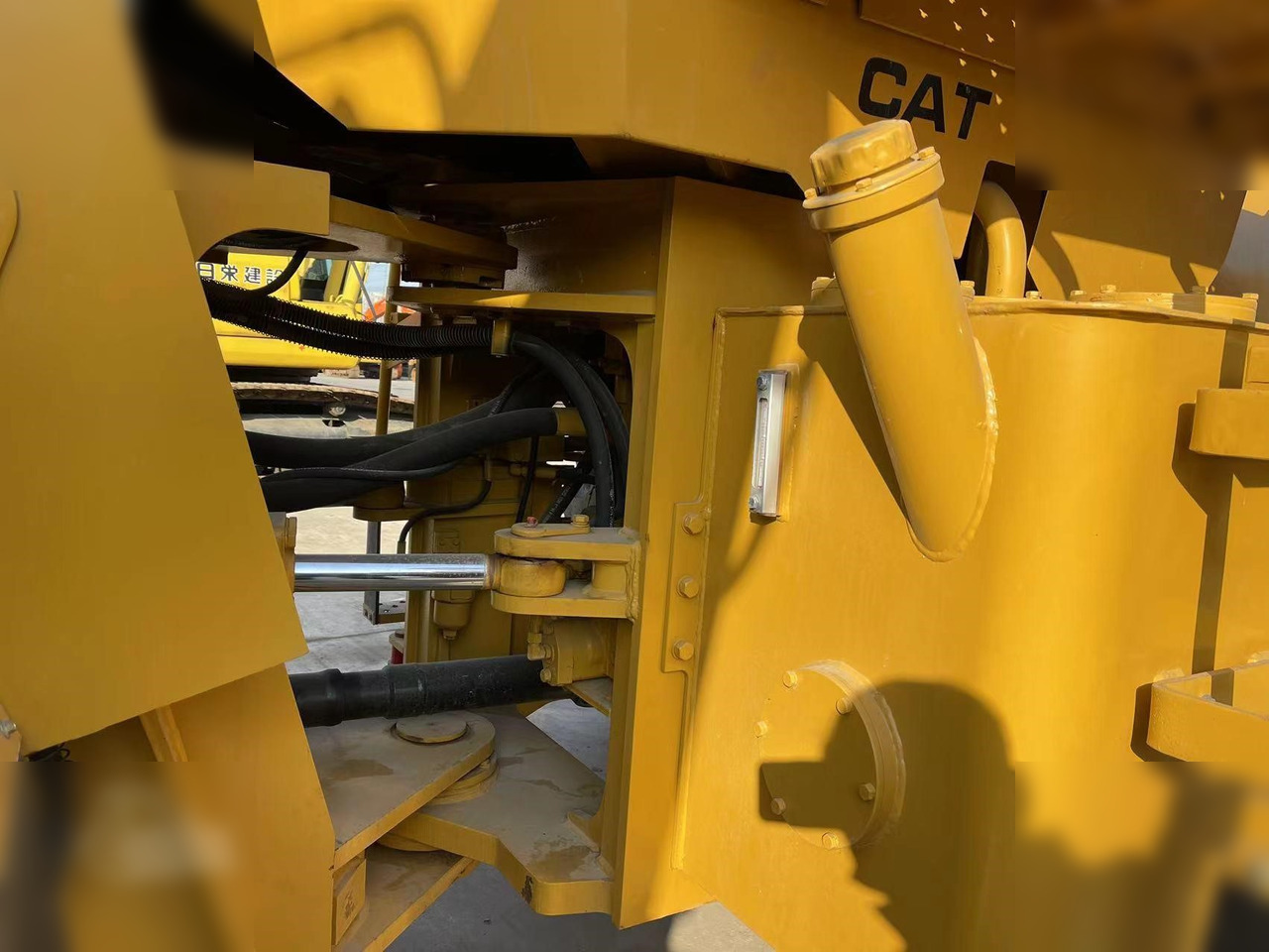 CATERPILLAR 966G - Chargeuse sur pneus: photos 4 CATERPILLAR 966G - Chargeuse sur pneus: photos 4