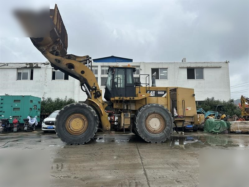 CATERPILLAR 986H - Chargeuse sur pneus: photos 4 CATERPILLAR 986H - Chargeuse sur pneus: photos 4