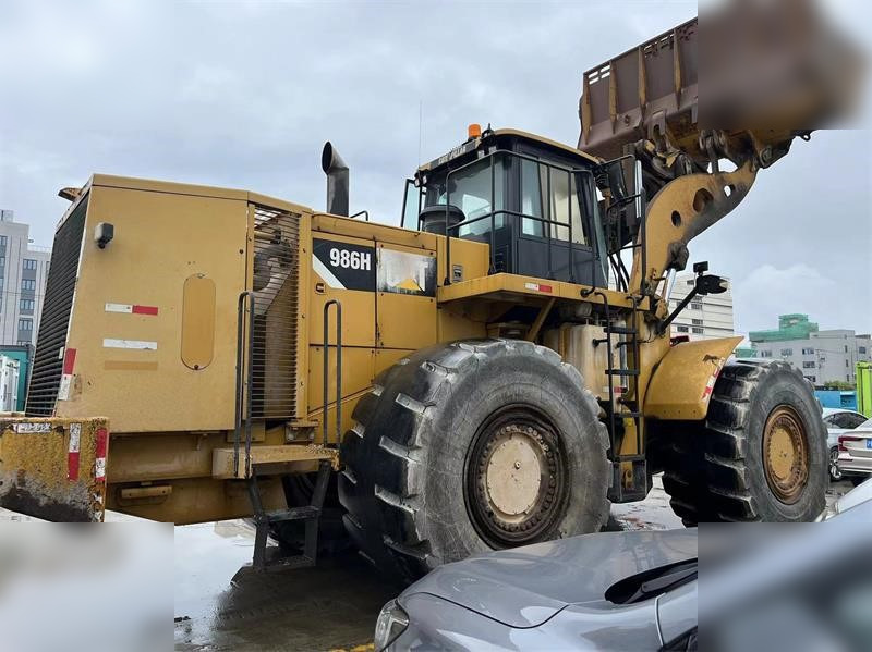 CATERPILLAR 986H - Chargeuse sur pneus: photos 4 CATERPILLAR 986H - Chargeuse sur pneus: photos 4