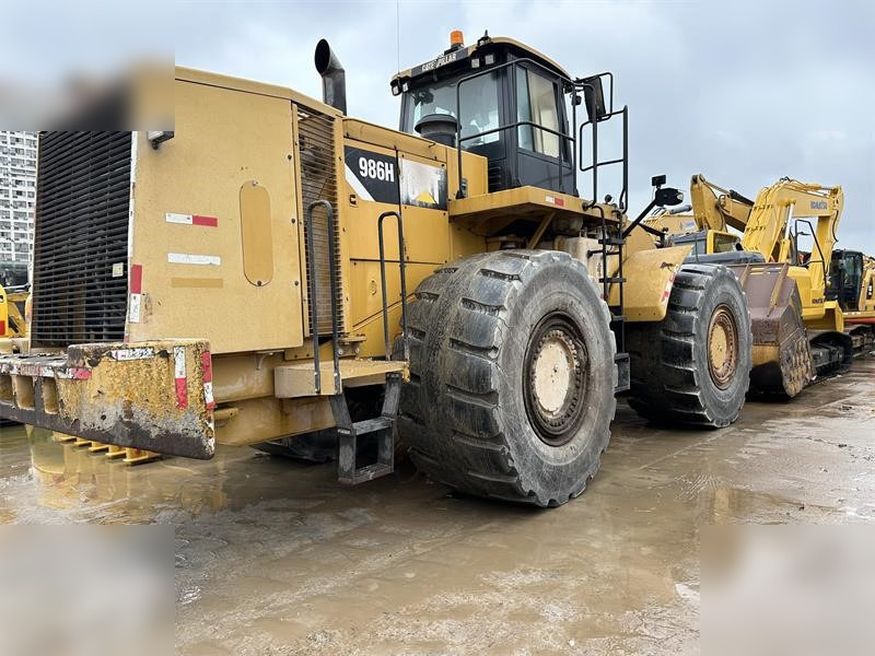 CATERPILLAR 986H - Chargeuse sur pneus: photos 1 CATERPILLAR 986H - Chargeuse sur pneus: photos 1