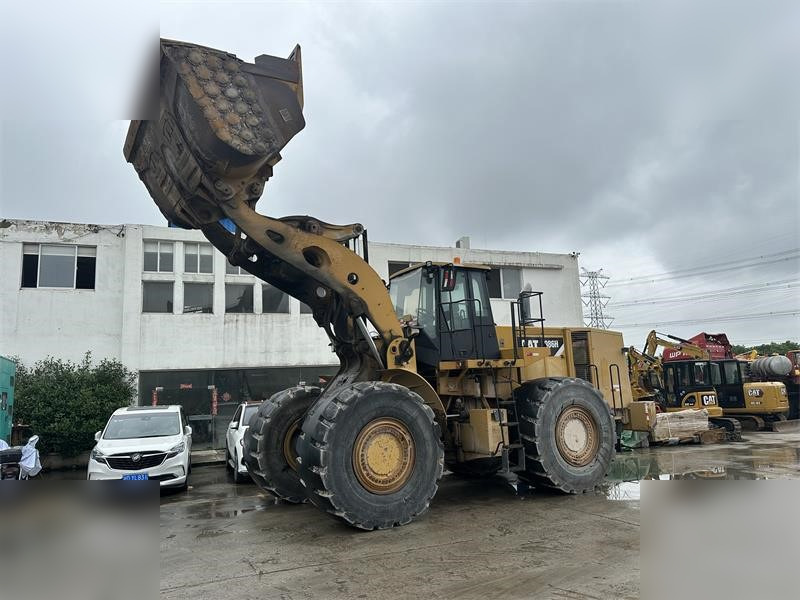 CATERPILLAR 986H - Chargeuse sur pneus: photos 3 CATERPILLAR 986H - Chargeuse sur pneus: photos 3