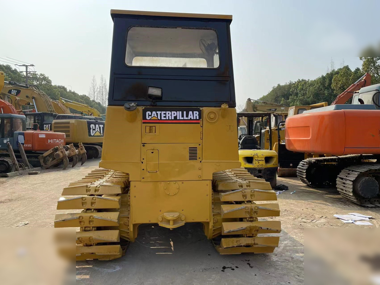 CATERPILLAR D4C - Bulldozer: photos 3 CATERPILLAR D4C - Bulldozer: photos 3