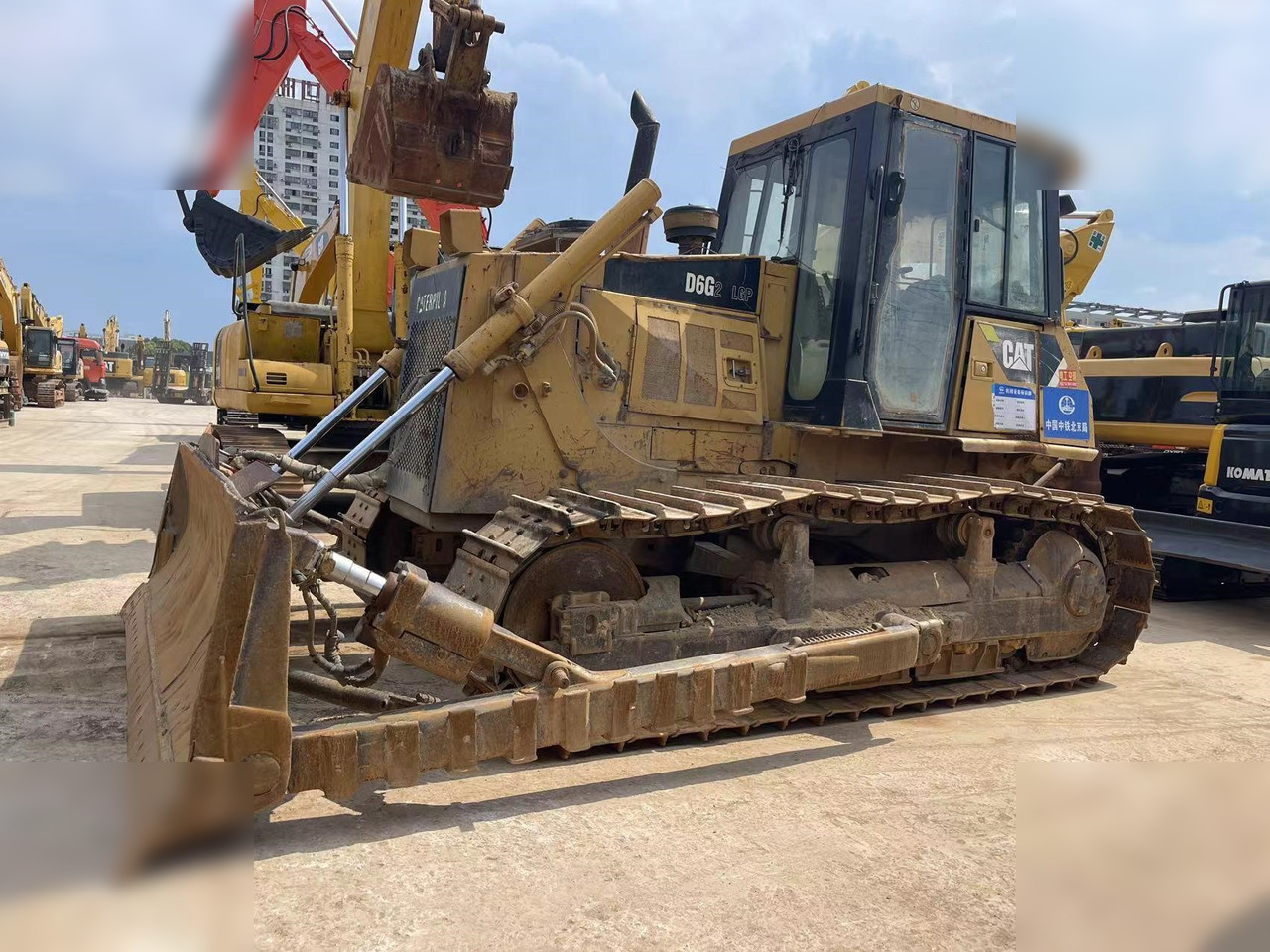 CATERPILLAR D6G - Bulldozer: photos 1 CATERPILLAR D6G - Bulldozer: photos 1