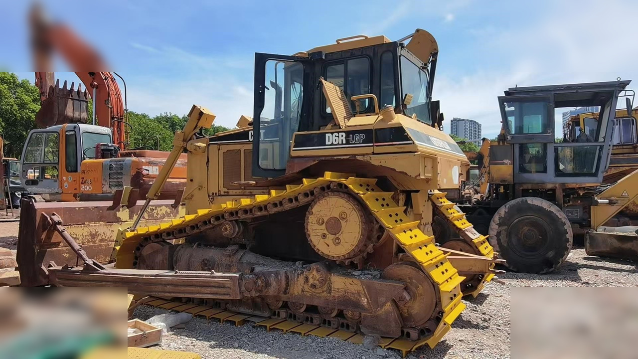 CATERPILLAR D6R LGP - Bulldozer: photos 1 CATERPILLAR D6R LGP - Bulldozer: photos 1