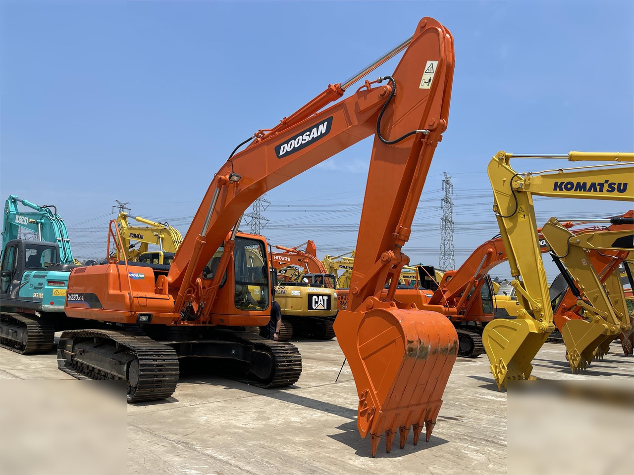 DOOSAN DH220 LC-7 - Pelle sur chenille: photos 5 DOOSAN DH220 LC-7 - Pelle sur chenille: photos 5