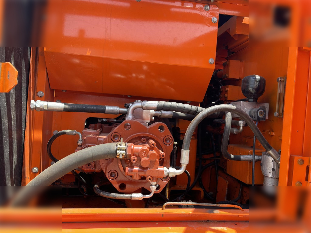 DOOSAN DH220 LC-7 - Pelle sur chenille: photos 3 DOOSAN DH220 LC-7 - Pelle sur chenille: photos 3