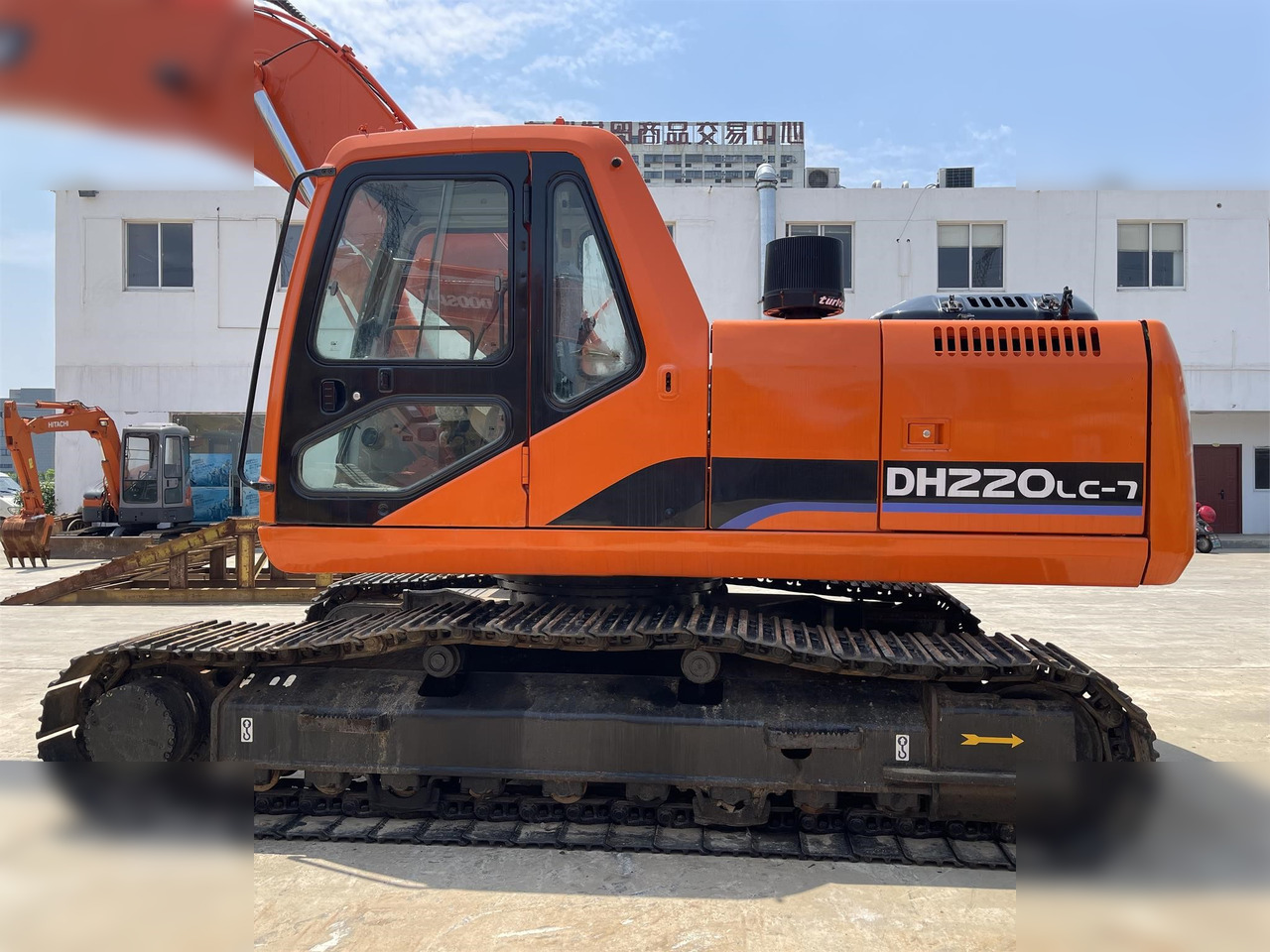 DOOSAN DH220 LC-7 - Pelle sur chenille: photos 2 DOOSAN DH220 LC-7 - Pelle sur chenille: photos 2