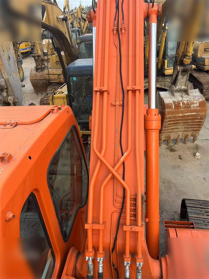 DOOSAN DH220 LC-7 - Pelle sur chenille: photos 5 DOOSAN DH220 LC-7 - Pelle sur chenille: photos 5