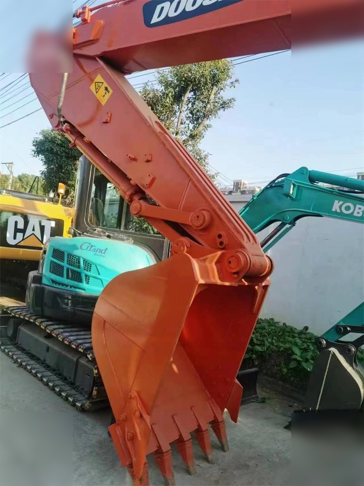 DOOSAN DX225 LC-5 - Pelle sur chenille: photos 5 DOOSAN DX225 LC-5 - Pelle sur chenille: photos 5