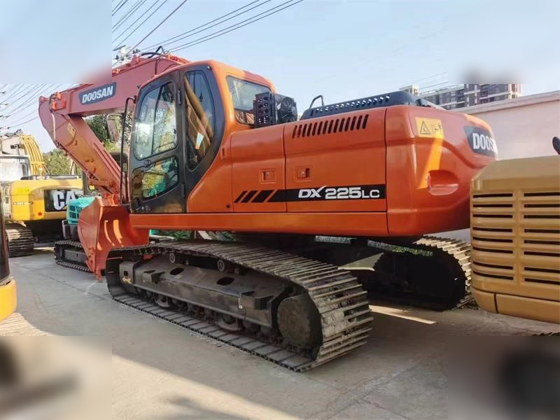 DOOSAN DX225 LC-5 - Pelle sur chenille: photos 2 DOOSAN DX225 LC-5 - Pelle sur chenille: photos 2