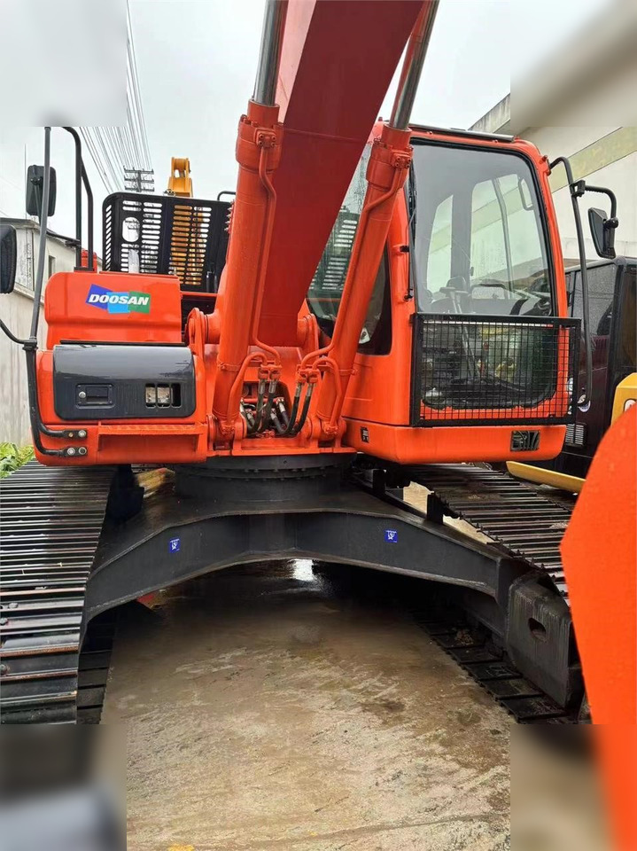 DOOSAN DX225 LC-5 - Pelle sur chenille: photos 4 DOOSAN DX225 LC-5 - Pelle sur chenille: photos 4