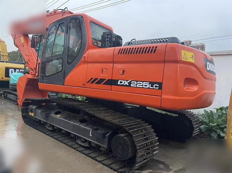 DOOSAN DX225 LC-5 - Pelle sur chenille: photos 1 DOOSAN DX225 LC-5 - Pelle sur chenille: photos 1