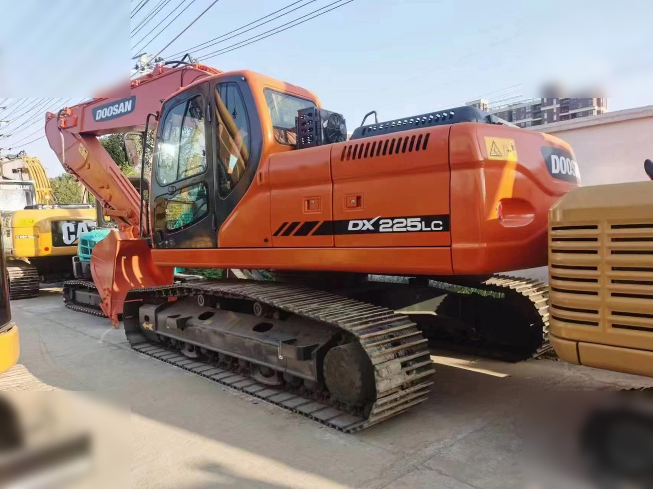 DOOSAN DX225 LC - Pelle sur chenille: photos 1 DOOSAN DX225 LC - Pelle sur chenille: photos 1
