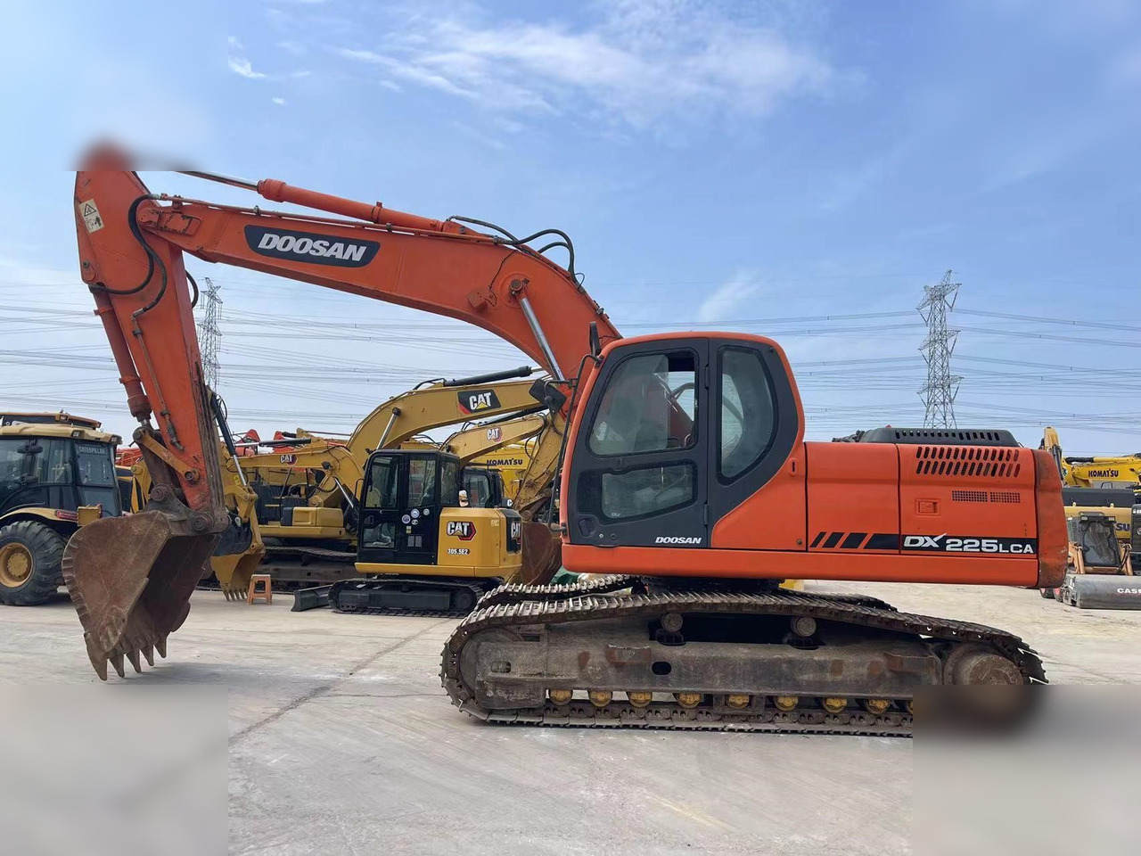 DOOSAN DX225 LCA - Pelle sur chenille: photos 1 DOOSAN DX225 LCA - Pelle sur chenille: photos 1