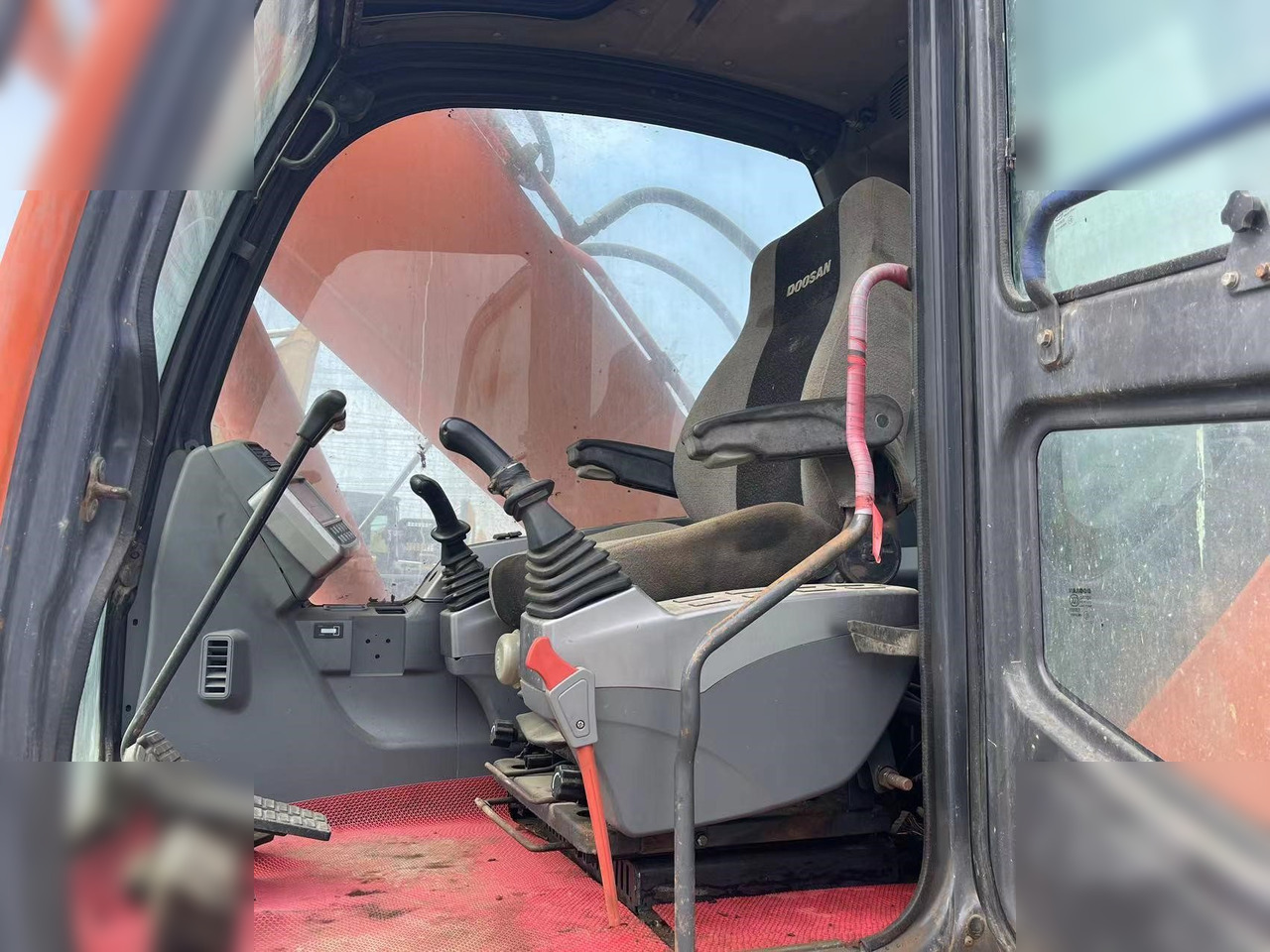 DOOSAN DX225 LCA - Pelle sur chenille: photos 4 DOOSAN DX225 LCA - Pelle sur chenille: photos 4