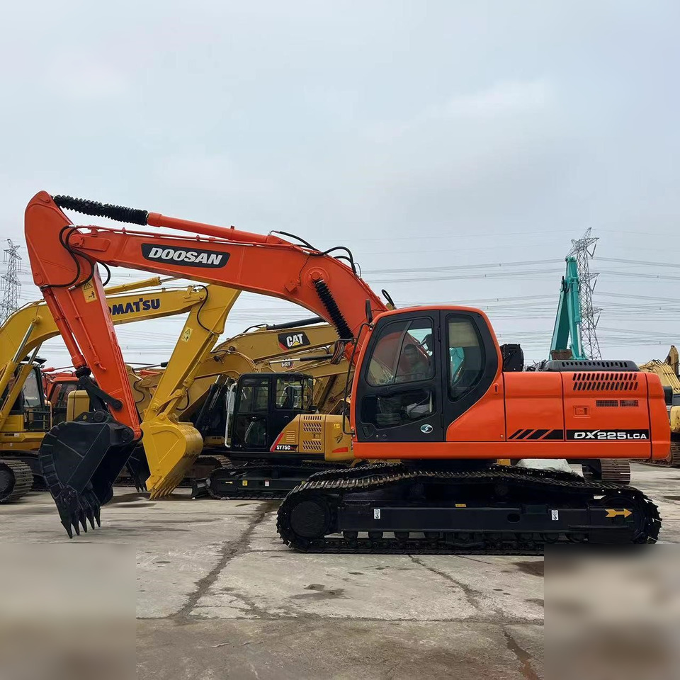 DOOSAN DX225 LCA - Pelle sur chenille: photos 1 DOOSAN DX225 LCA - Pelle sur chenille: photos 1