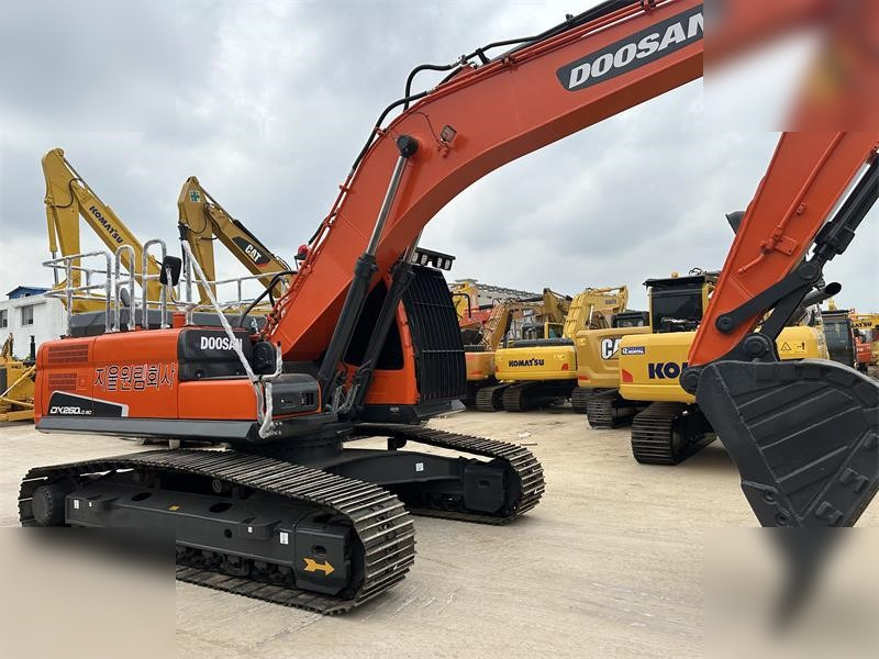 DOOSAN DX260 LC - Pelle sur chenille: photos 5 DOOSAN DX260 LC - Pelle sur chenille: photos 5