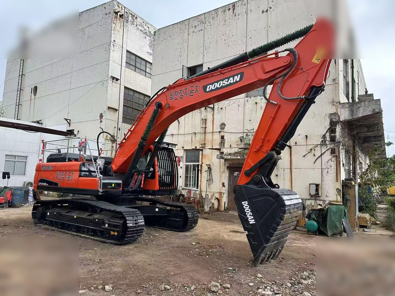 DOOSAN DX340 LCA - Pelle sur chenille: photos 4 DOOSAN DX340 LCA - Pelle sur chenille: photos 4