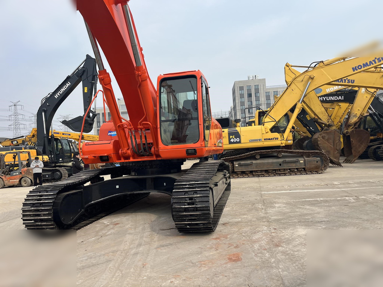 DOOSAN DX420 LC-9C - Pelle sur chenille: photos 4 DOOSAN DX420 LC-9C - Pelle sur chenille: photos 4