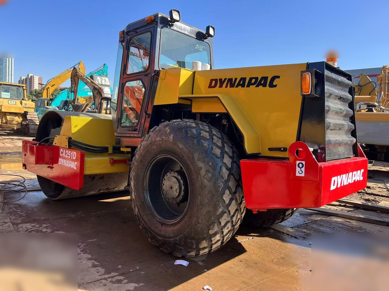 DYNAPAC CA251D - Compacteur: photos 5 DYNAPAC CA251D - Compacteur: photos 5