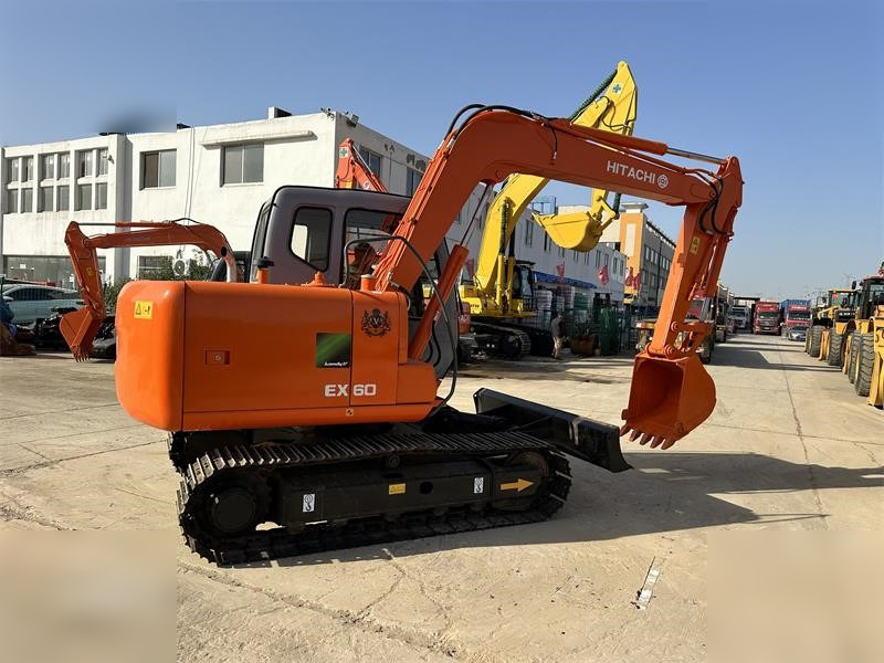 HITACHI EX60-5 - Pelle sur chenille: photos 2 HITACHI EX60-5 - Pelle sur chenille: photos 2
