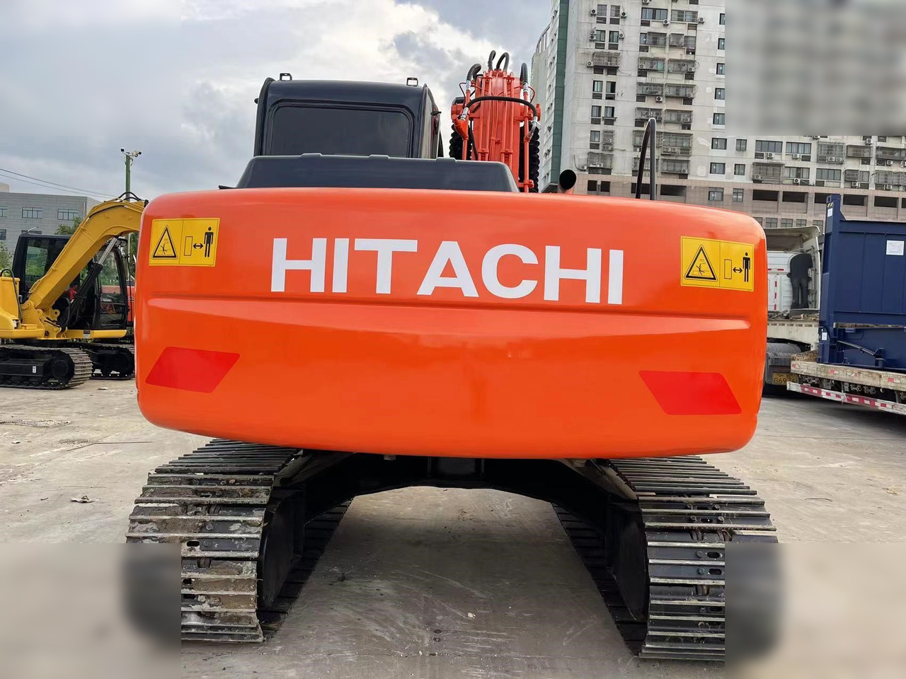 HITACHI ZX120 - Pelle sur chenille: photos 3 HITACHI ZX120 - Pelle sur chenille: photos 3