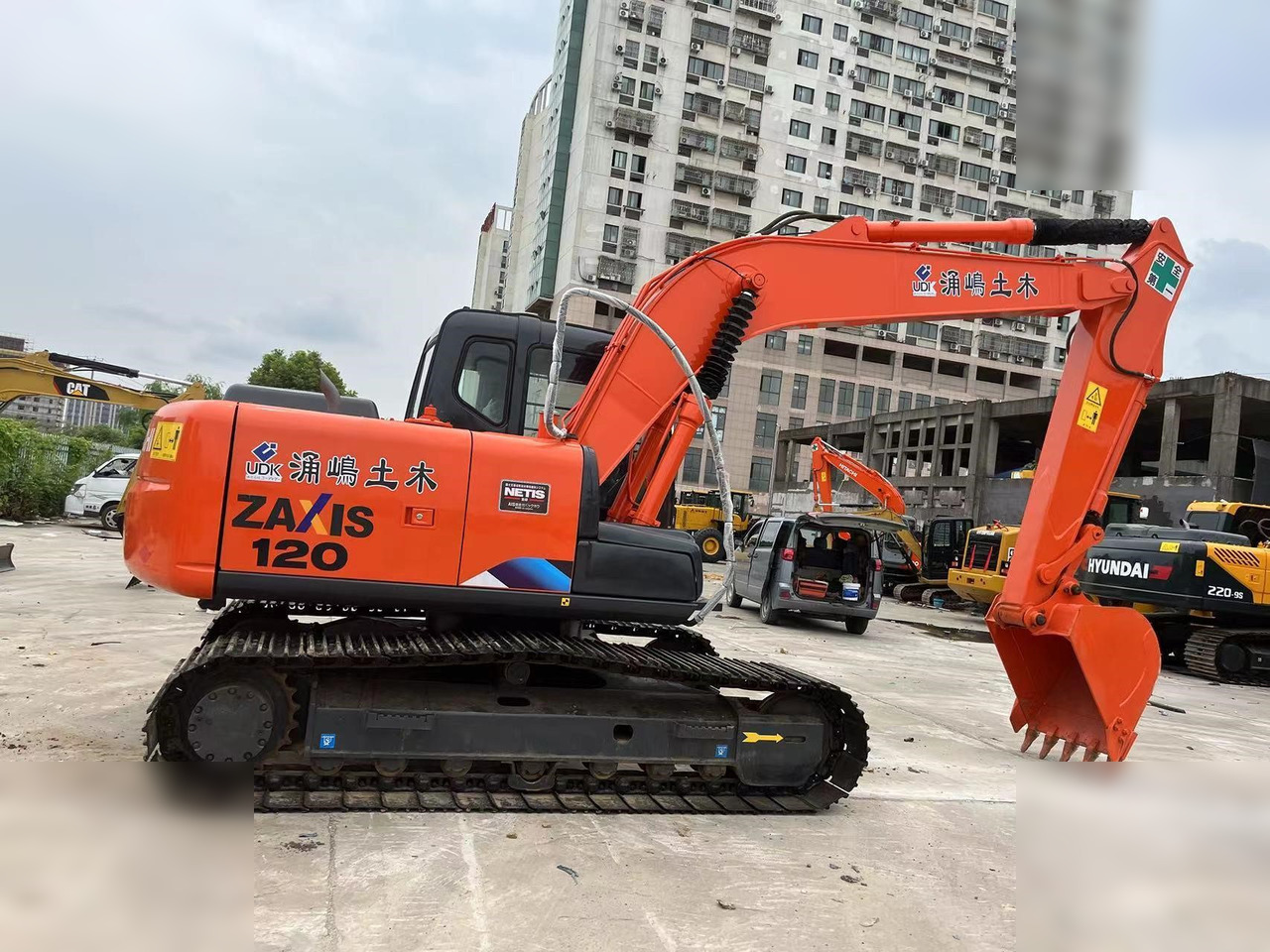 HITACHI ZX120 - Pelle sur chenille: photos 1 HITACHI ZX120 - Pelle sur chenille: photos 1