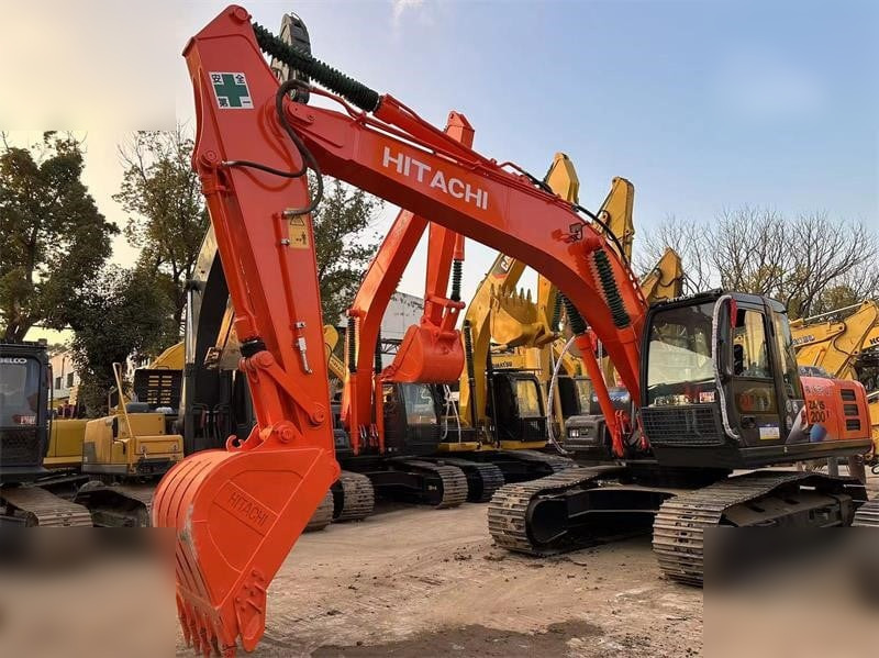 HITACHI ZX200-3G - Pelle sur chenille: photos 3 HITACHI ZX200-3G - Pelle sur chenille: photos 3