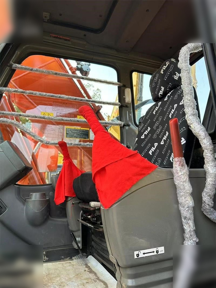 HITACHI ZX200-3G - Pelle sur chenille: photos 5 HITACHI ZX200-3G - Pelle sur chenille: photos 5